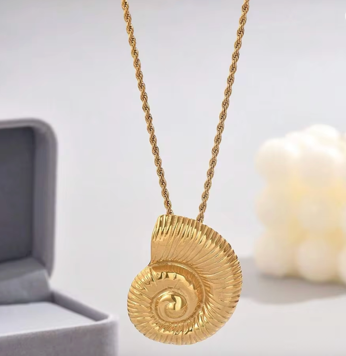 Conch Shell Pendant Necklace